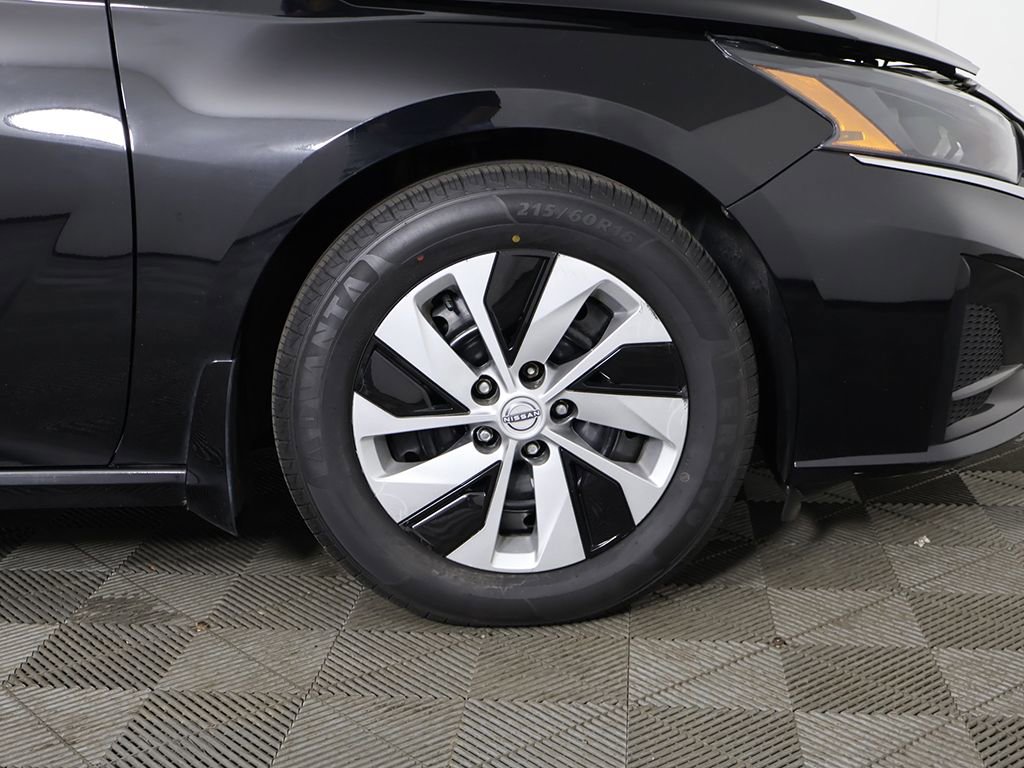 Used 2023 Nissan Altima 2.5 S FWD image 18