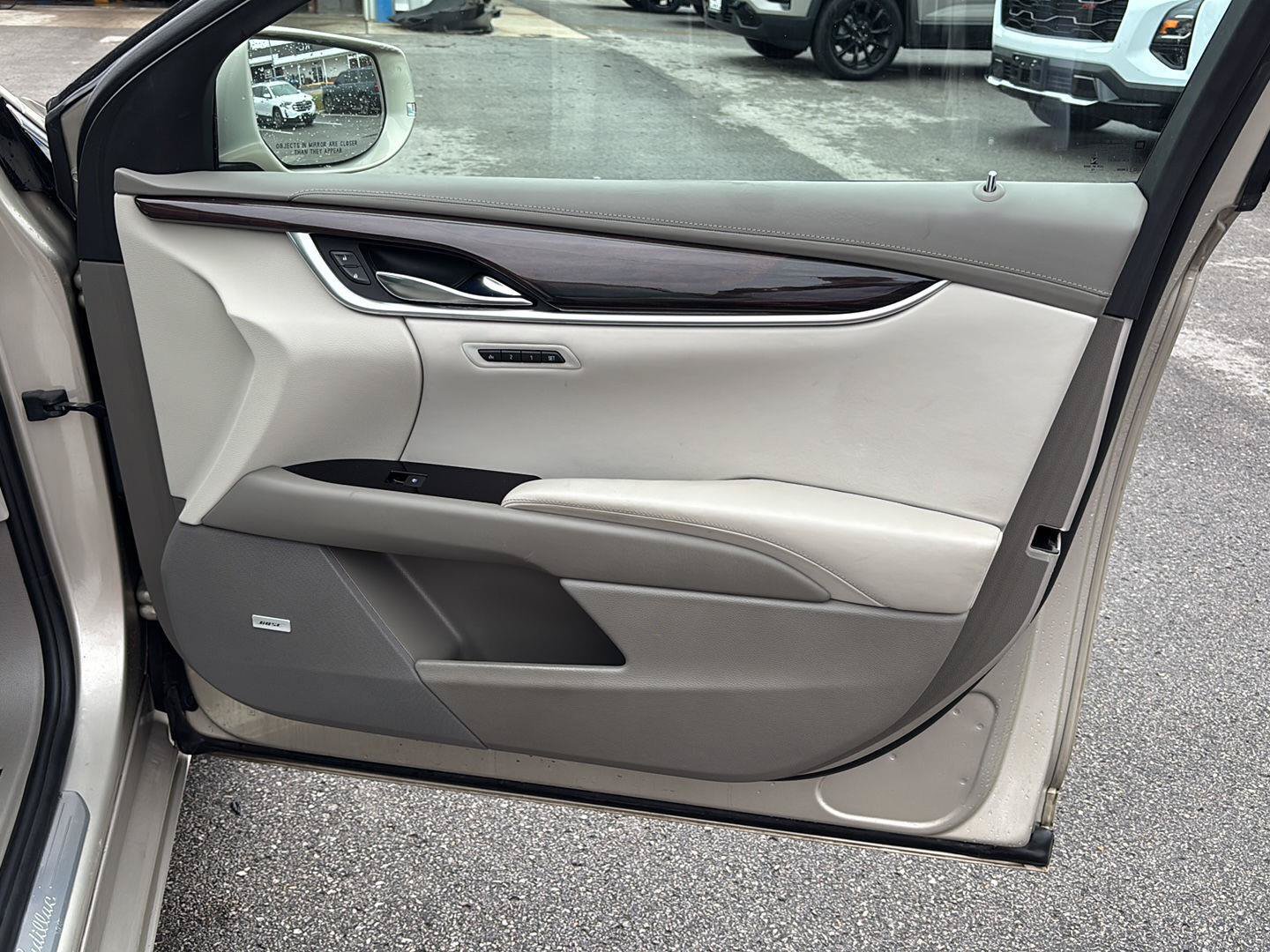 Used 2014 Cadillac XTS Platinum AWD/4WD image 24