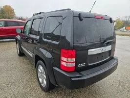 Used 2012 Jeep Liberty Limited w/ Tire & Wheel Group AWD/4WD image 5