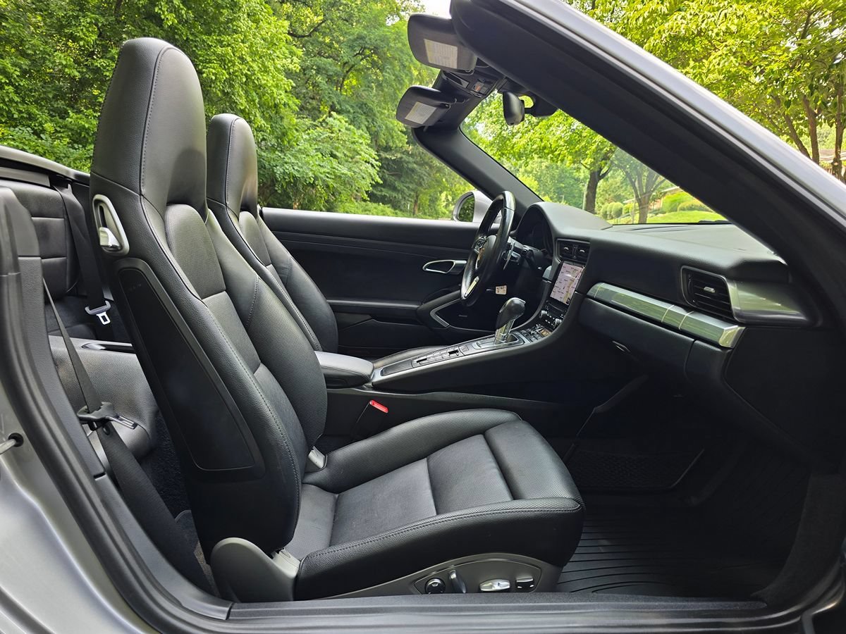 Used 2018 Porsche 911 Carrera RWD image 27
