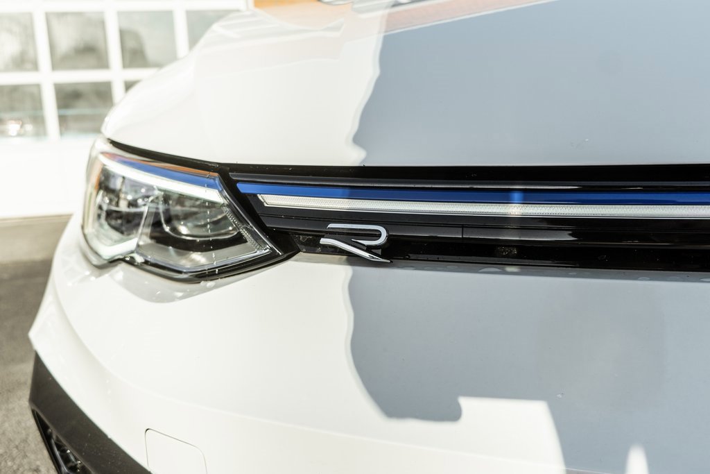 Used 2024 Volkswagen Golf R image 39