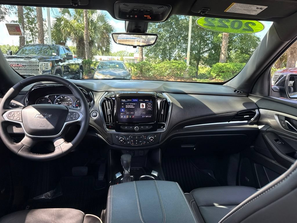 Used 2023 Chevrolet Traverse Premier w/ Redline Edition FWD image 20