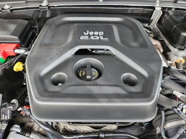 Used 2018 Jeep Wrangler Unlimited Sahara w/ Safety Group image 27