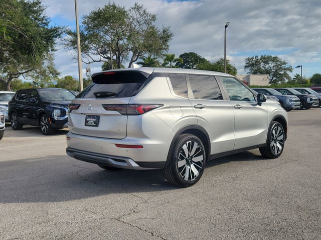 New 2026 Mitsubishi Outlander SE FWD image 6