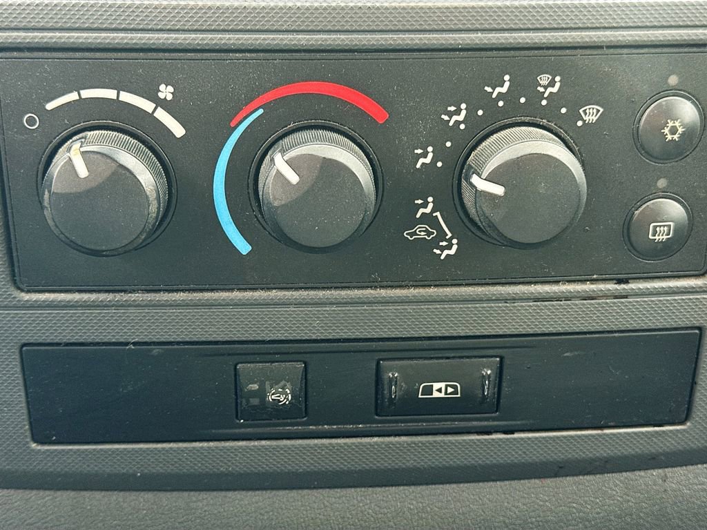 Used 2007 Dodge Ram 2500 Truck SLT image 15