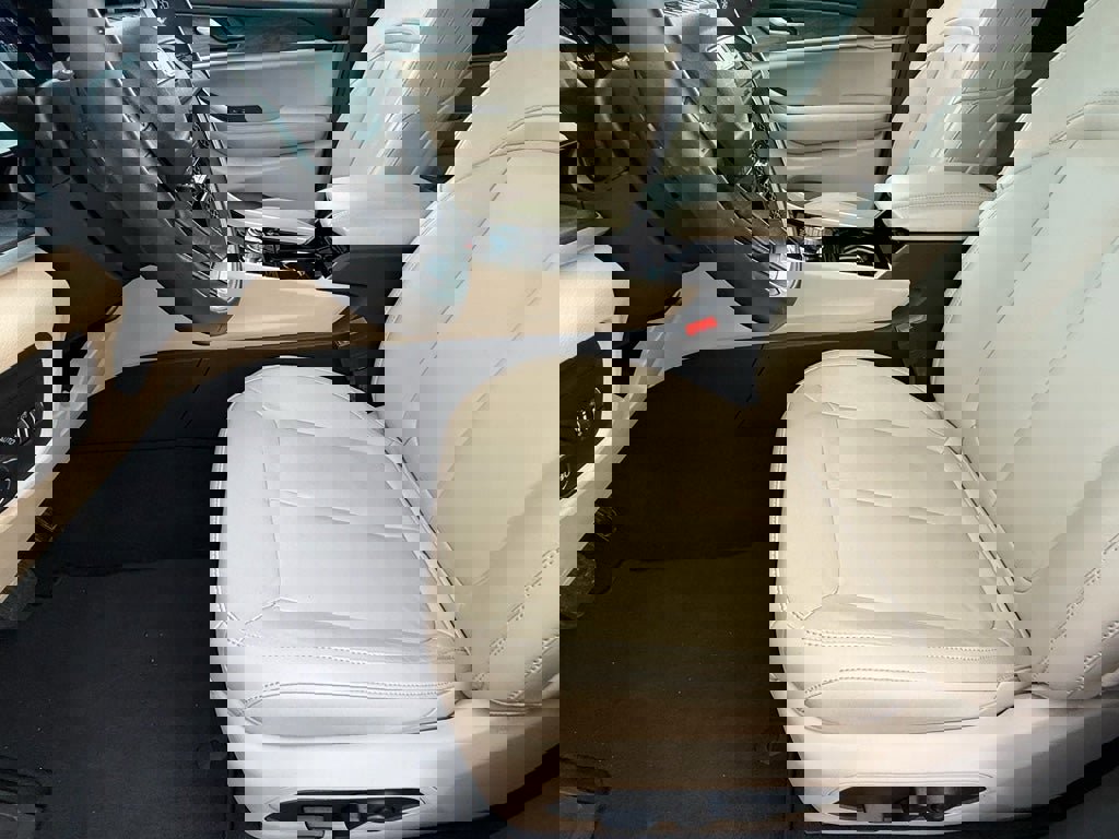 Used 2022 Jeep Grand Cherokee Limited image 12