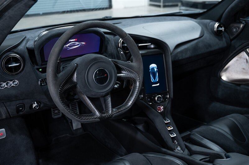 Used 2018 McLaren 720S Performance RWD image 41