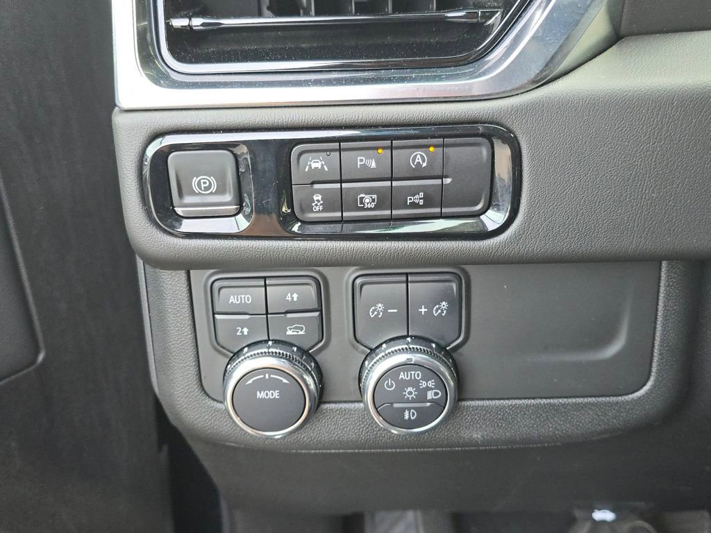 Used 2025 GMC Yukon XL Denali image 23