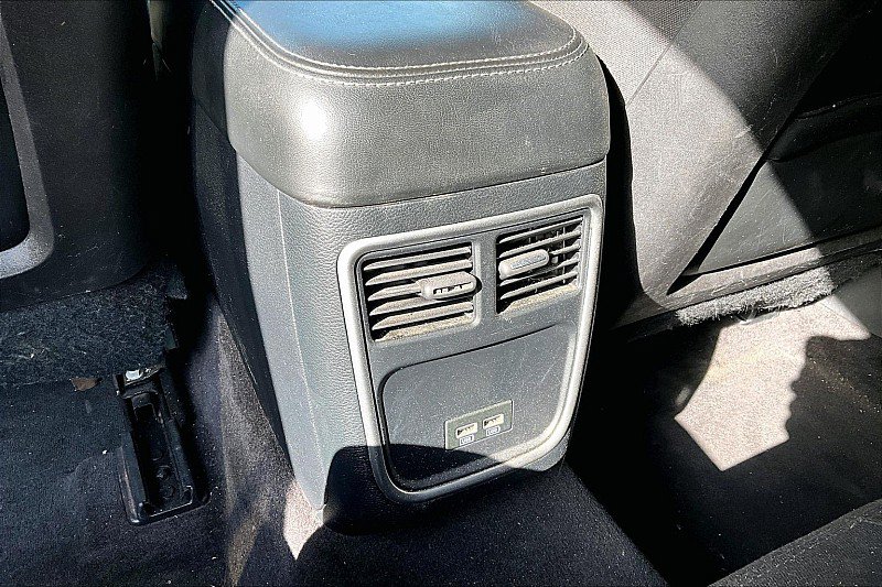 Used 2017 Dodge Charger SE RWD image 20