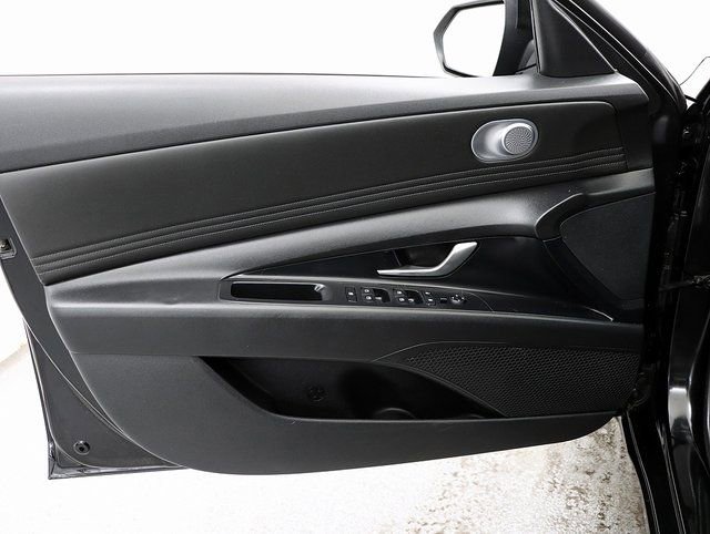 Used 2022 Hyundai Elantra SEL w/ Convenience Package image 21