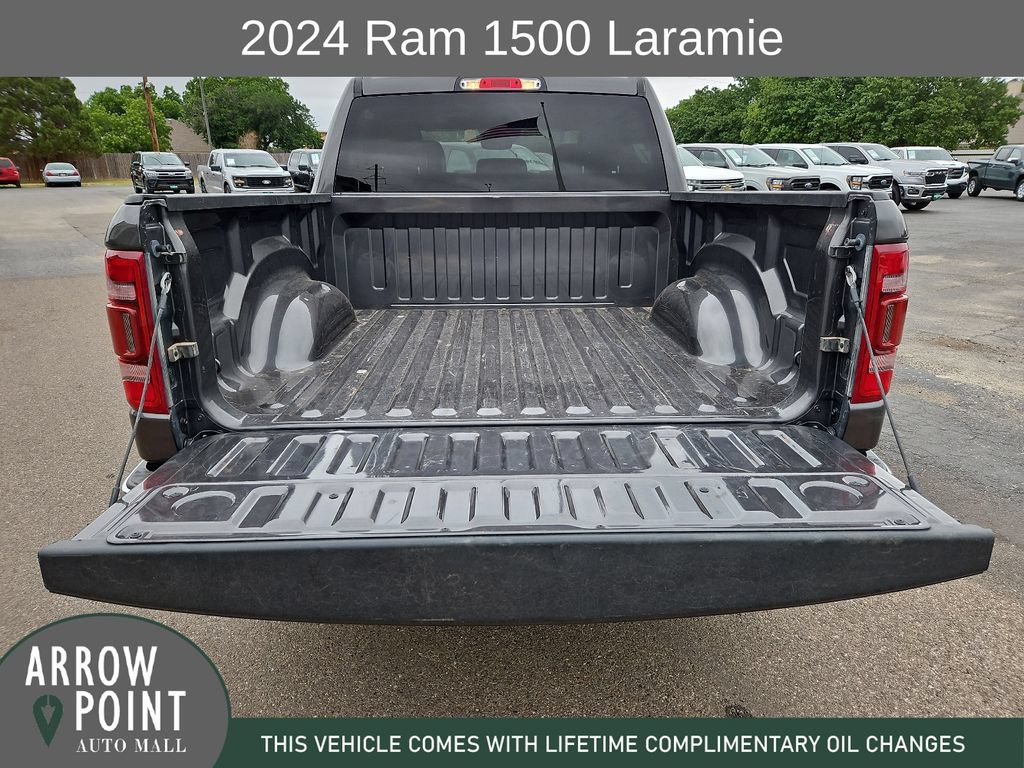 Used 2024 RAM 1500 Laramie AWD/4WD image 17