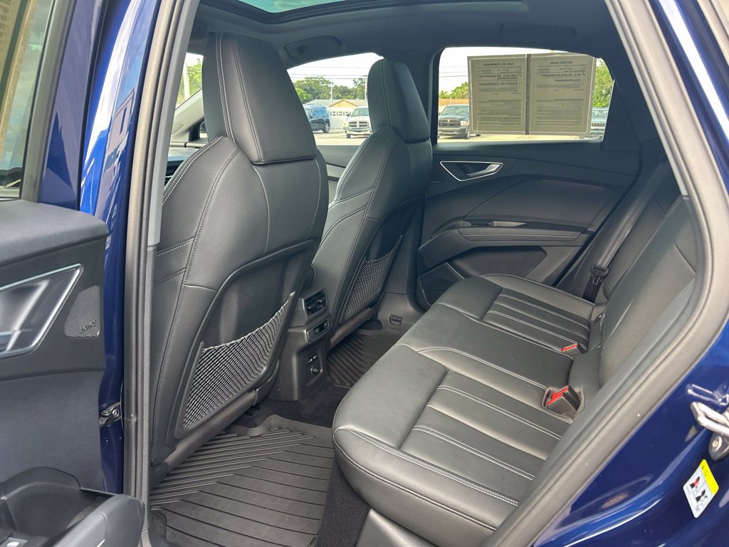 Used 2024 Audi Q4 e-tron Premium Plus AWD/4WD image 33
