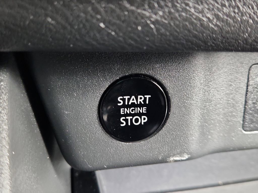 Used 2024 Nissan Rogue SV image 20