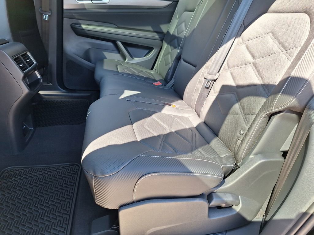 New 2026 Volkswagen Atlas Cross Sport SE image 23