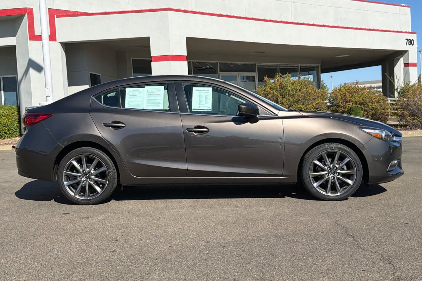 Used 2018 MAZDA MAZDA3 Touring FWD image 6