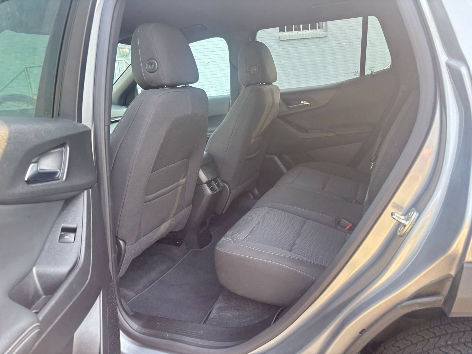 Used 2025 Chevrolet Equinox LT FWD image 25