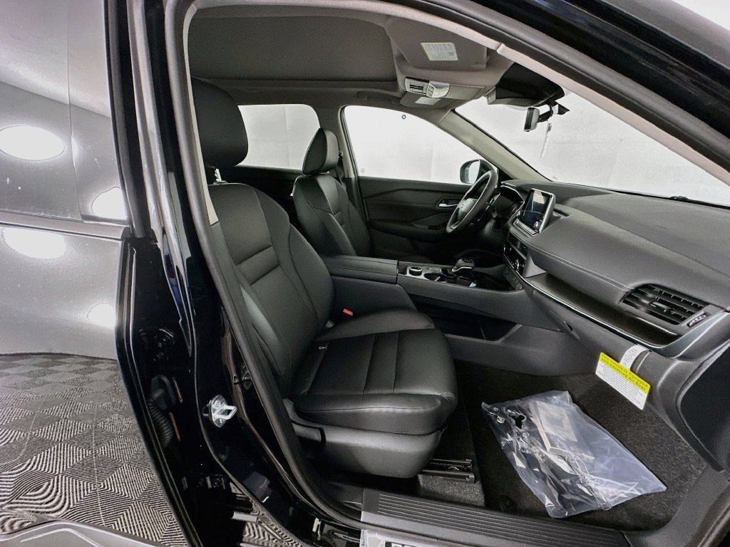 New 2026 Nissan Rogue Dark Armor AWD/4WD image 36