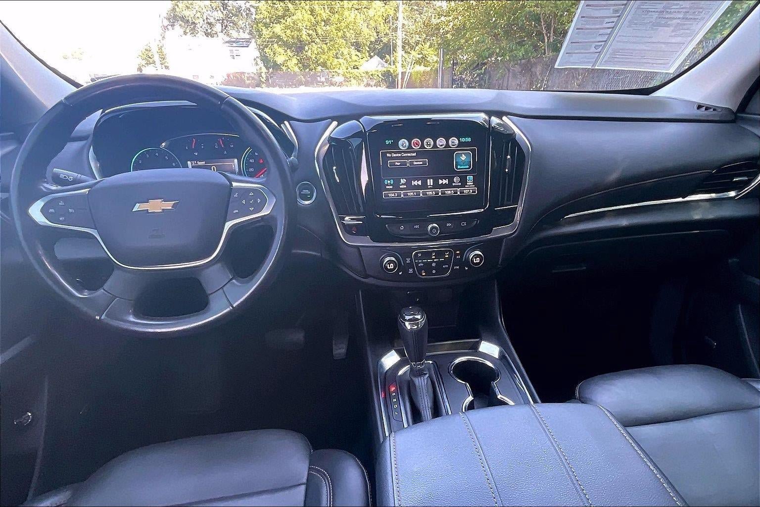 Used 2018 Chevrolet Traverse LT w/ LPO, 'HIT The Road' Package FWD image 16