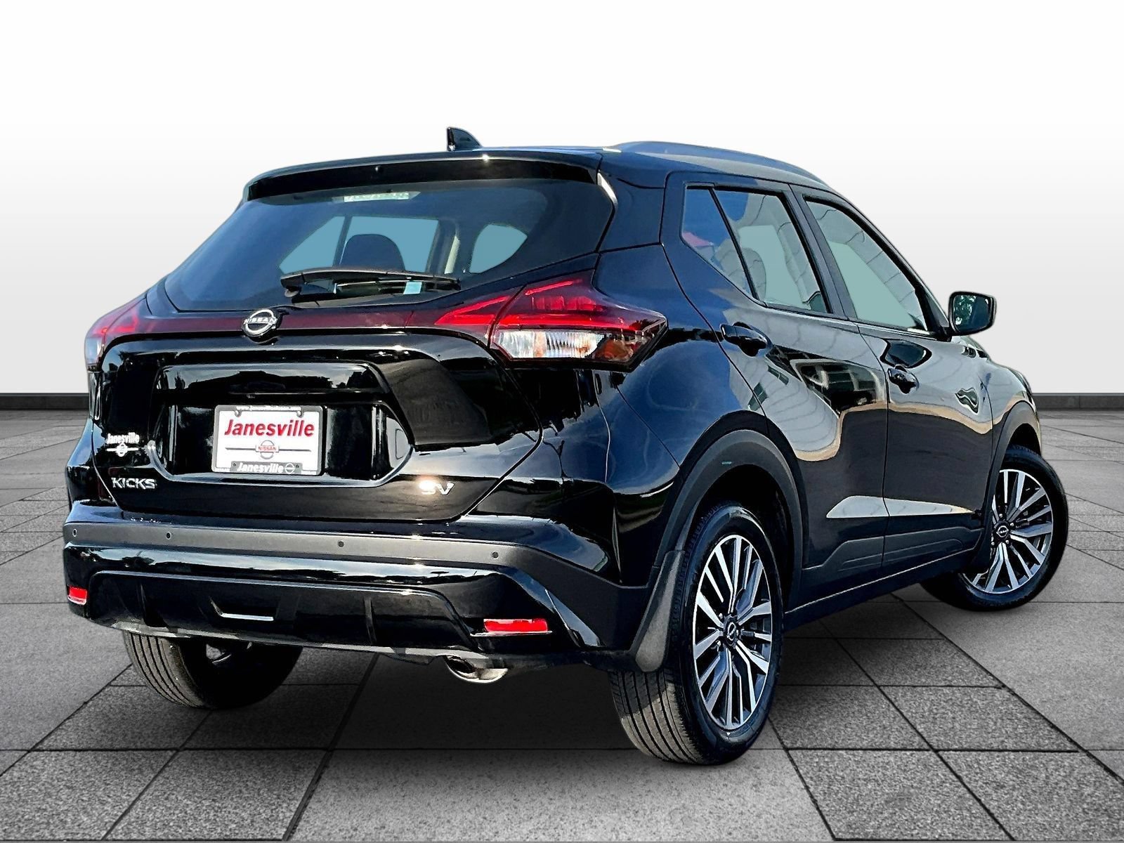 Certified 2024 Nissan Kicks SV FWD image 7