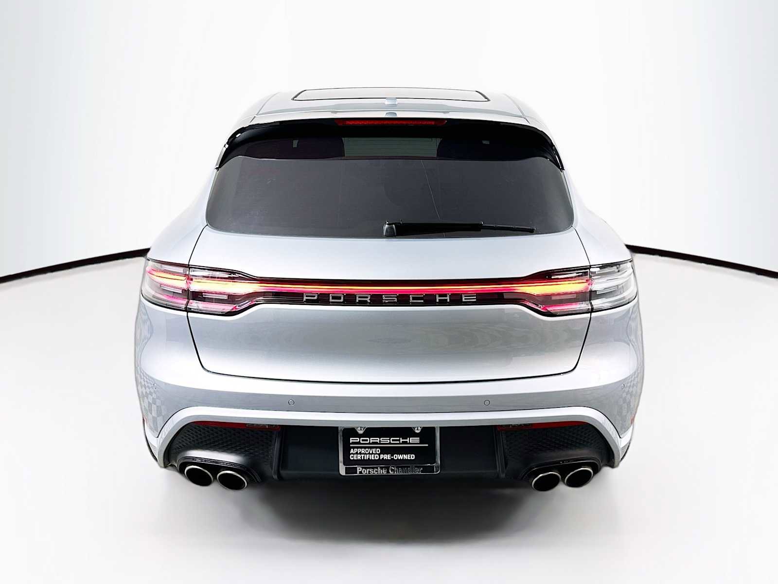Certified 2025 Porsche Macan S image 10