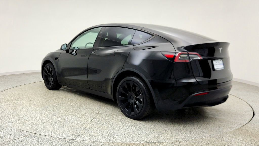 Used 2024 Tesla Model Y Long Range image 7