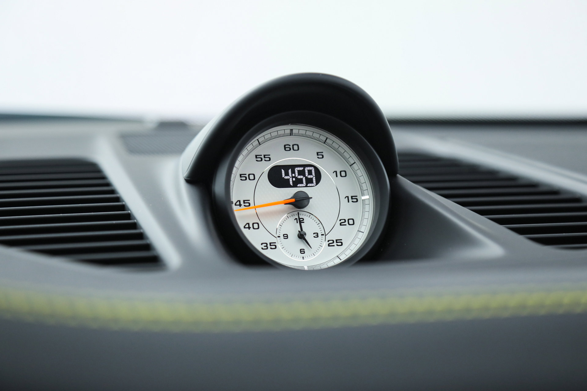 Used 2018 Porsche 911 GT2 RS image 32