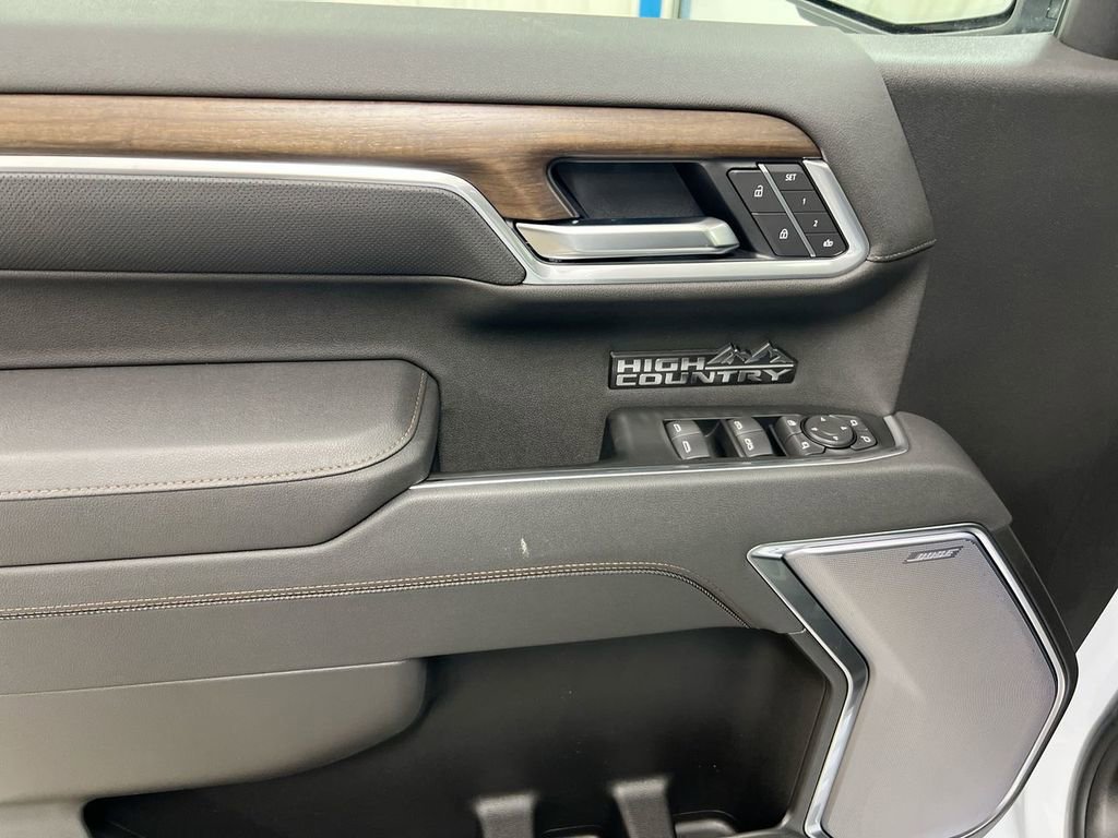 New 2026 Chevrolet Silverado 1500 High Country w/ Technology Package AWD/4WD image 22