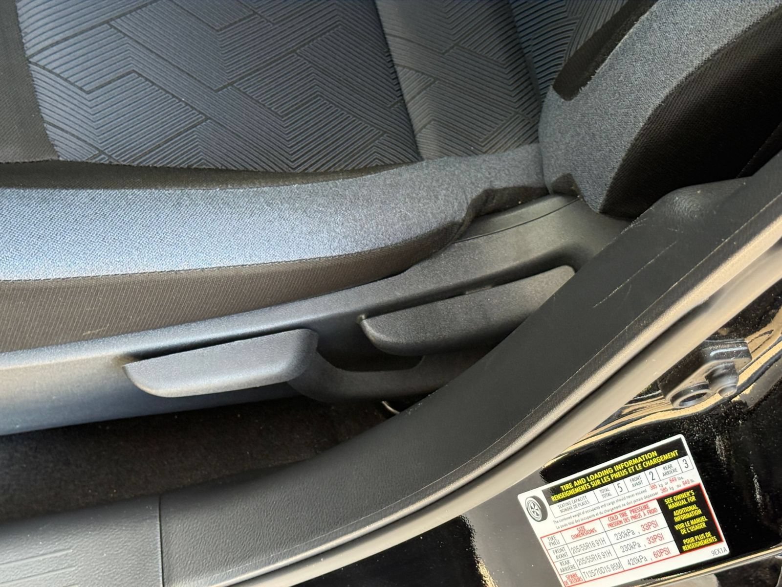 Used 2025 Nissan Versa SV FWD image 18