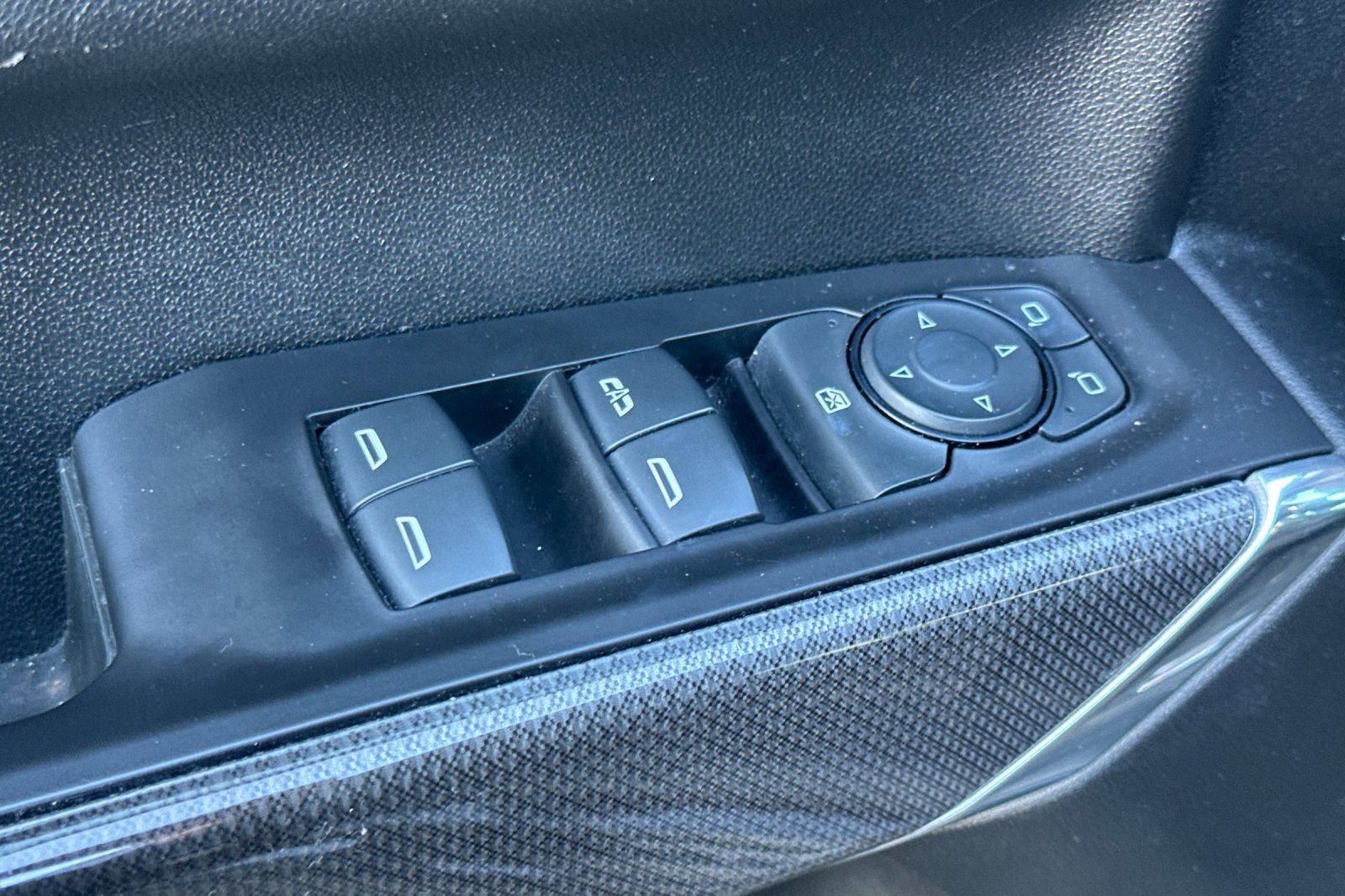 Used 2021 Chevrolet Silverado 1500 Custom Trail Boss w/ Midnight Edition image 12