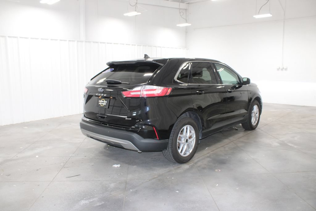 Used 2024 Ford Edge SEL AWD/4WD image 9