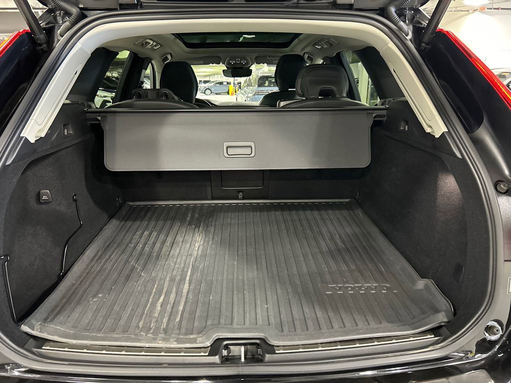 Certified 2023 Volvo XC60 B6 Ultimate image 28