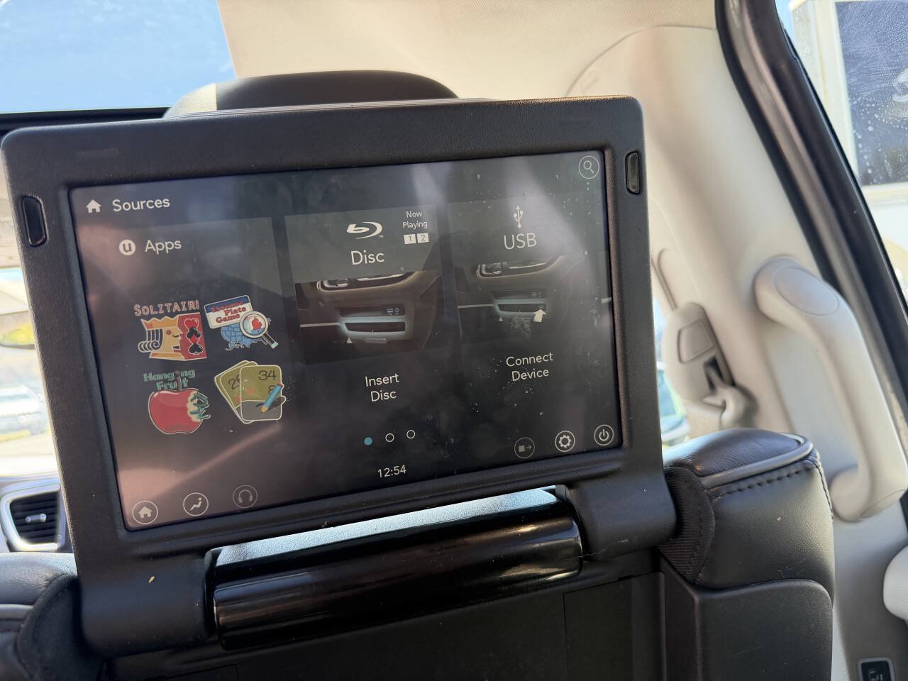 Used 2018 Chrysler Pacifica Limited FWD image 16