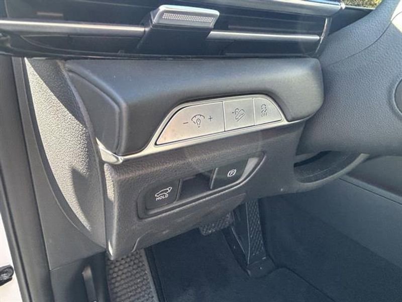 Used 2025 Genesis GV80 2.5T Standard image 21