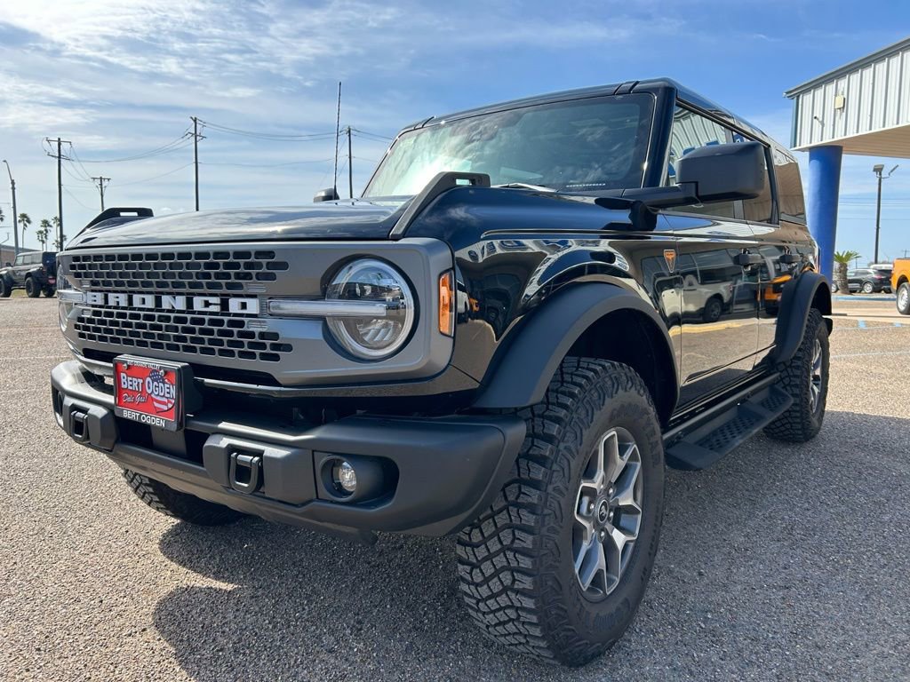 New 2025 Ford Bronco Badlands image 3