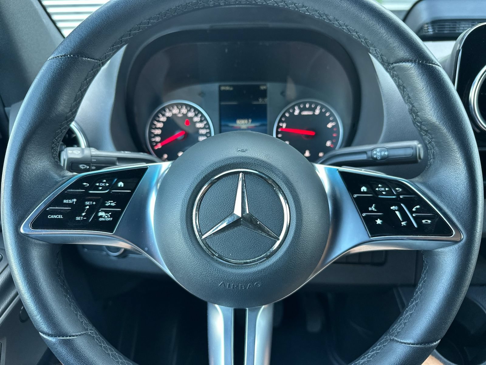 Used 2025 Mercedes-Benz Sprinter 2500 image 25