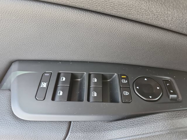 New 2026 Kia Sportage EX FWD image 23