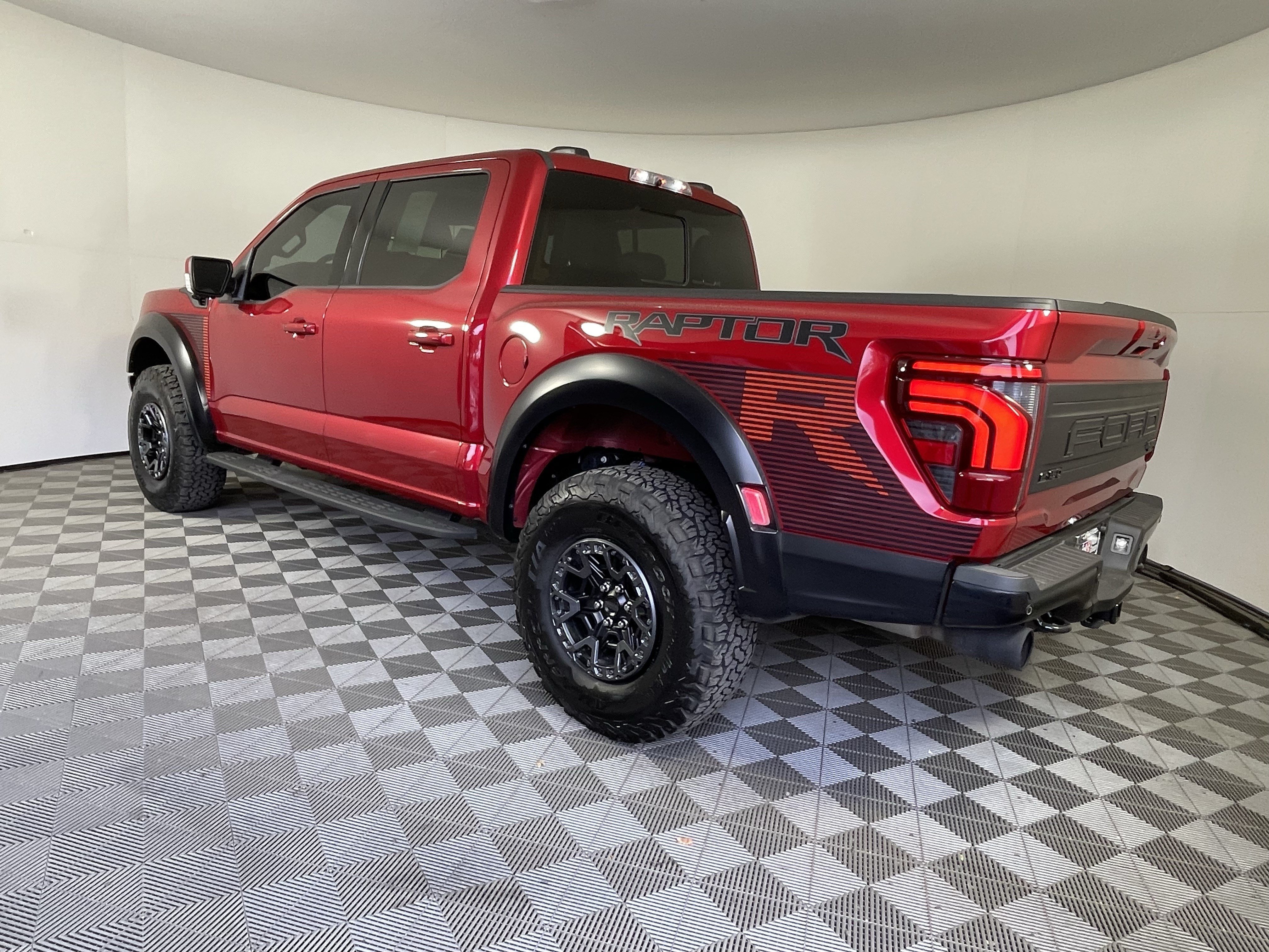 Used 2025 Ford F150 Raptor w/ Equipment Group 803A Raptor R AWD/4WD image 3
