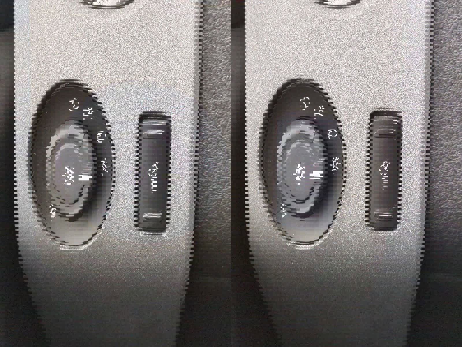 Used 2011 Ford F350 Lariat w/ Lariat Interior Pkg image 27