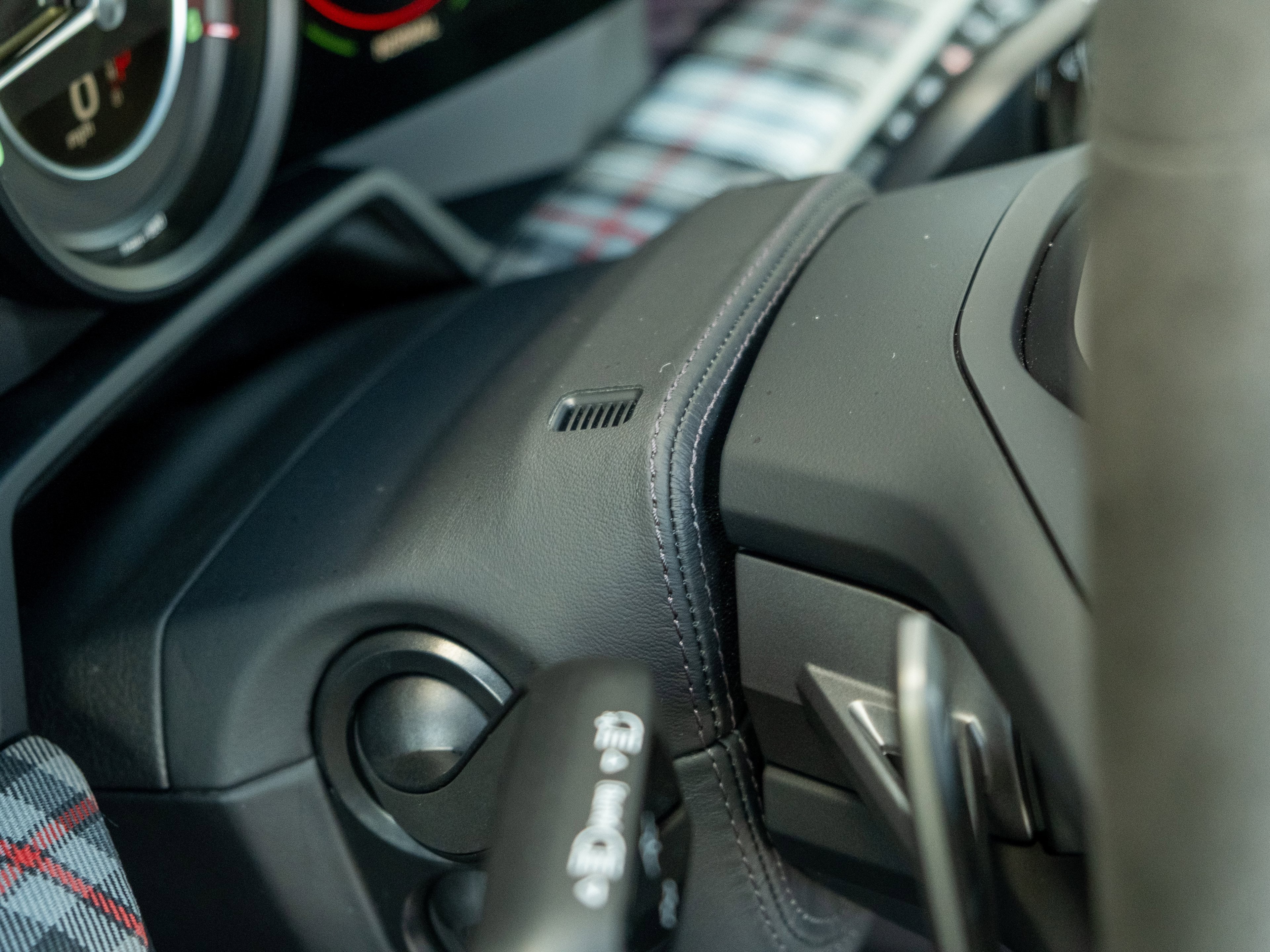 Certified 2025 Porsche 911 Turbo image 22