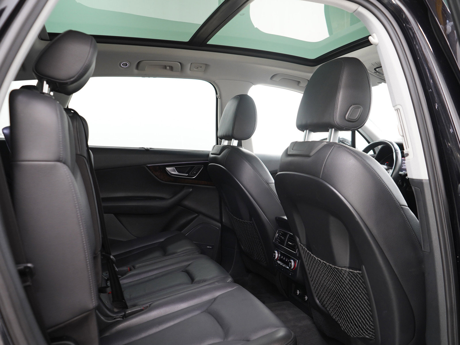 Used 2018 Audi Q7 3.0T Prestige w/ Prestige Package AWD/4WD image 15