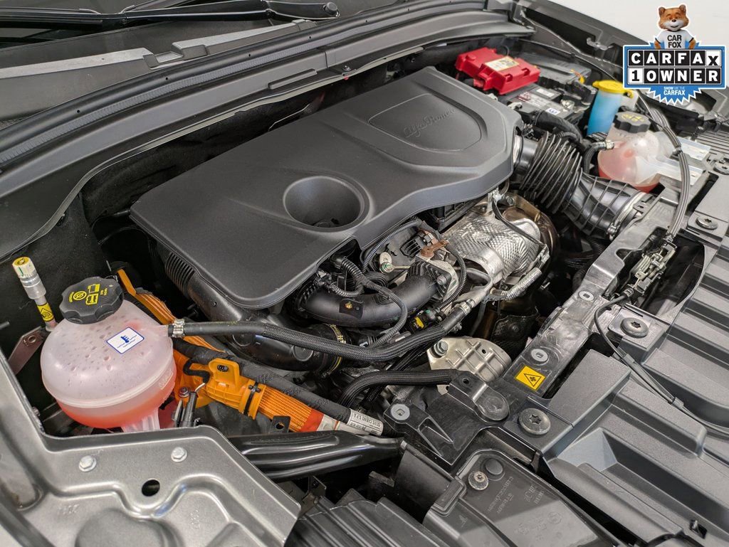 Used 2025 Alfa Romeo Tonale w/ Premium Package image 33