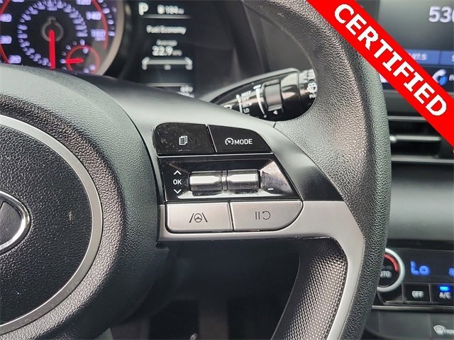 Certified 2023 Hyundai Elantra SEL w/ Preferred Accessory Package image 6