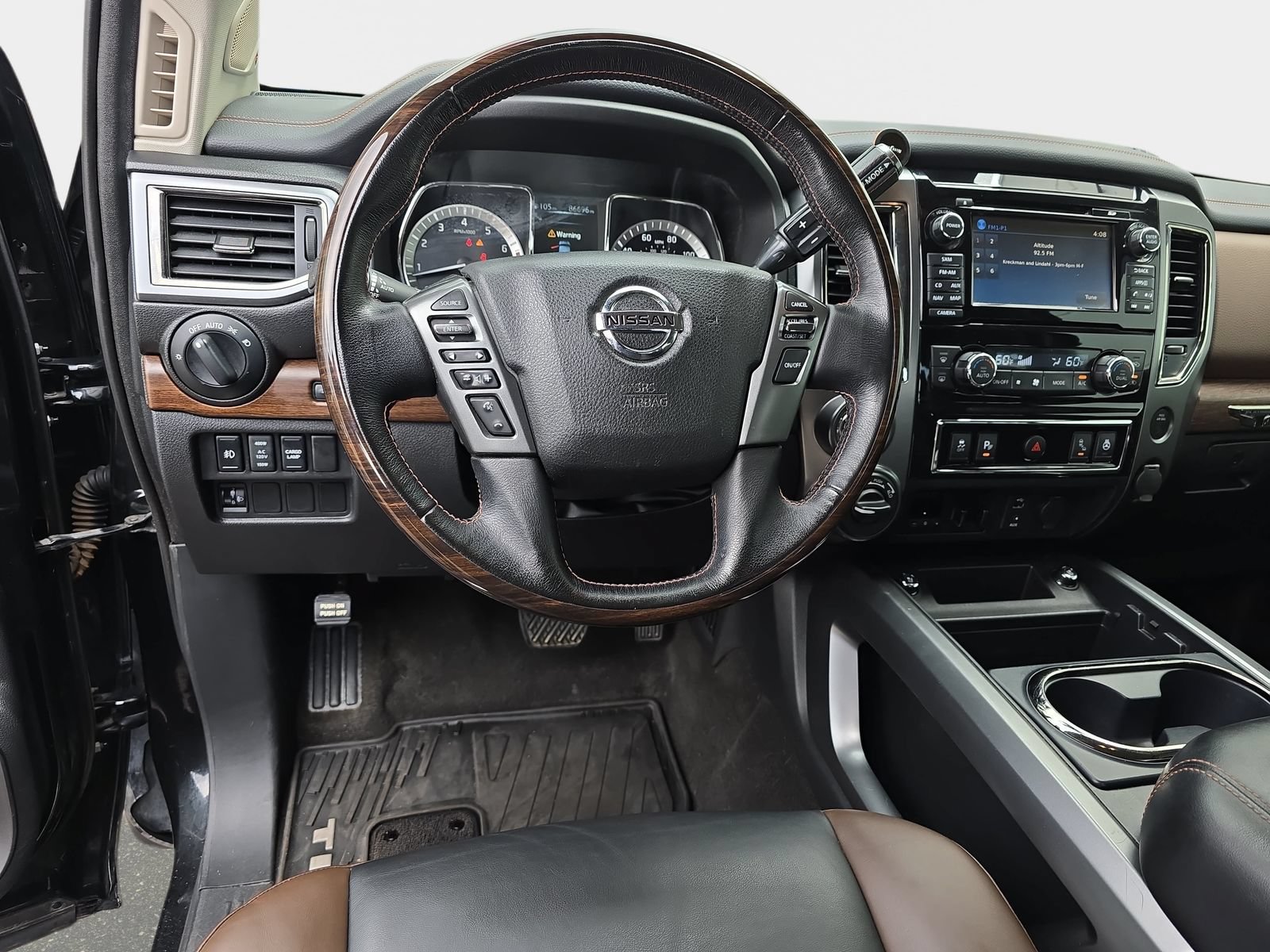 Used 2018 Nissan Titan Platinum Reserve w/ Platinum Utility Package AWD/4WD image 19