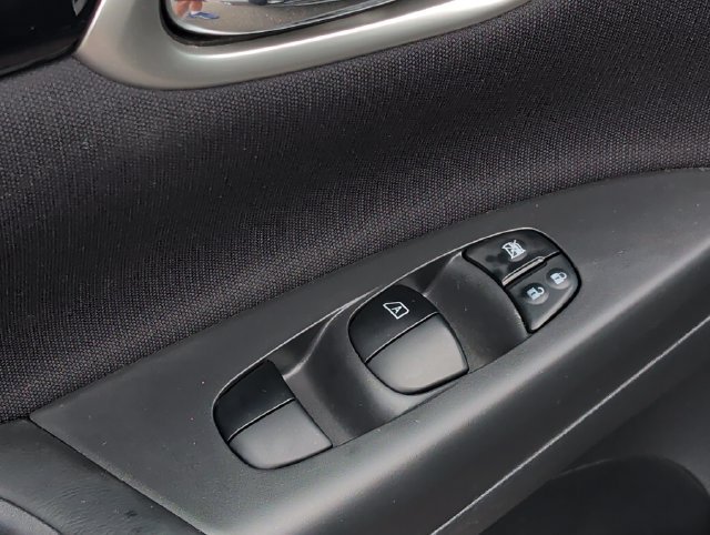 Used 2019 Nissan Sentra SV FWD image 17