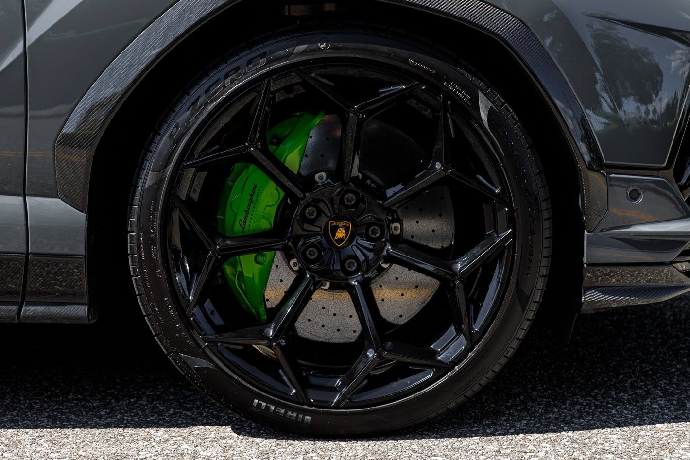 Used 2023 Lamborghini Urus Performante AWD/4WD image 18
