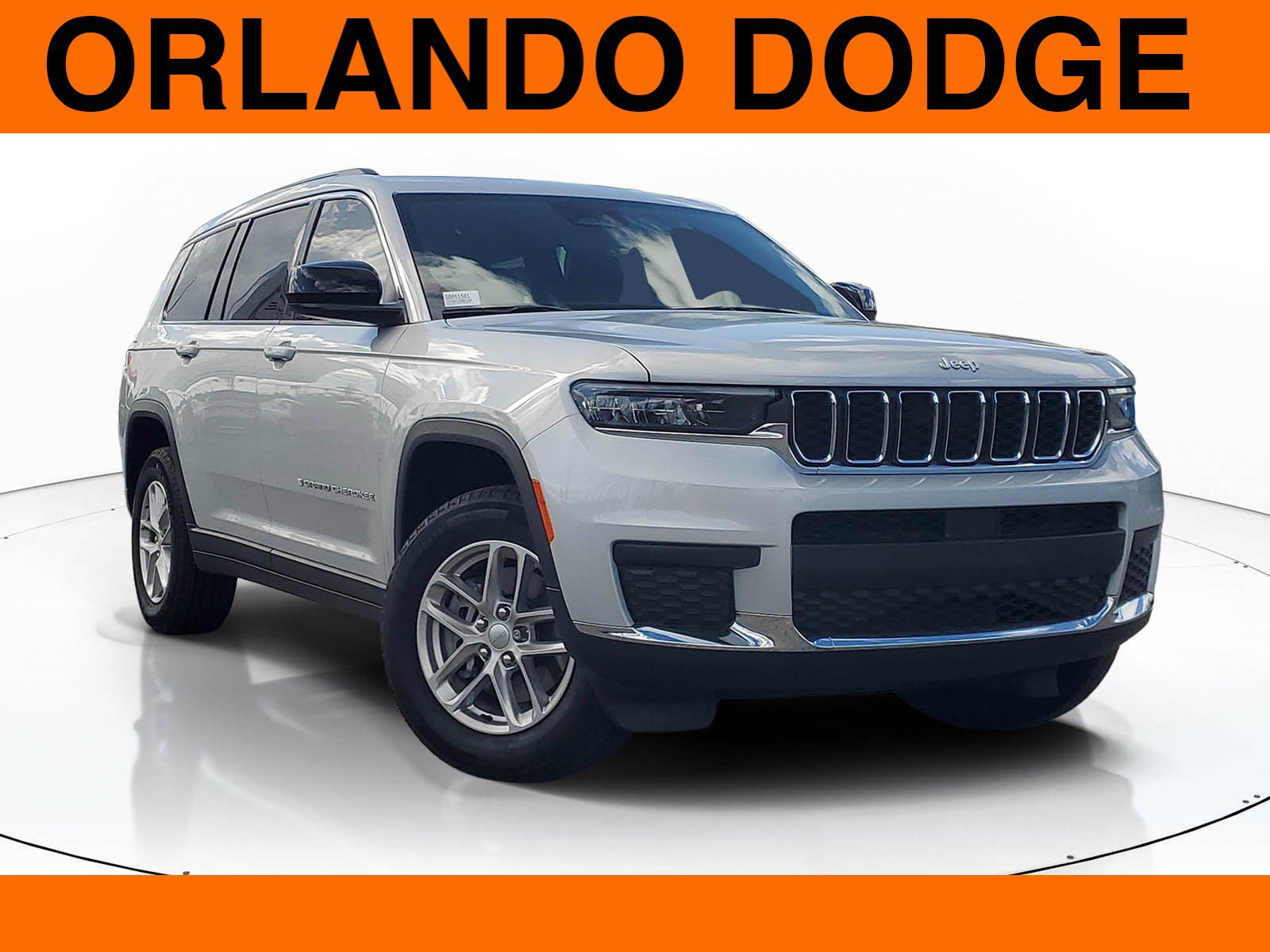Used 2025 Jeep Grand Cherokee L Laredo w/ Trailer Tow Package image 1