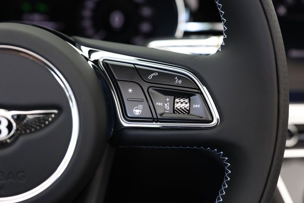 Used 2025 Bentley Continental GTC image 40