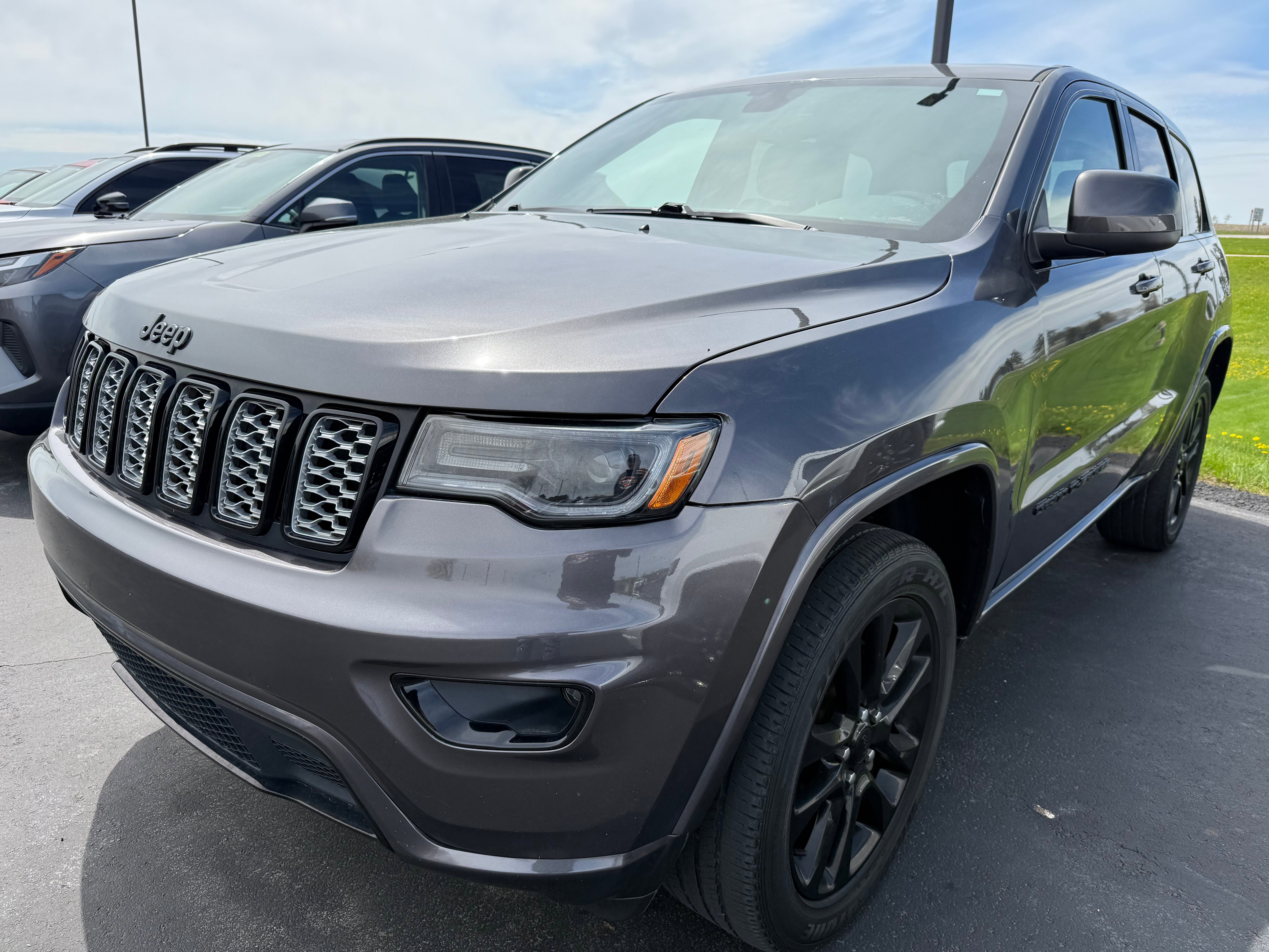 Used 2020 Jeep Grand Cherokee Altitude