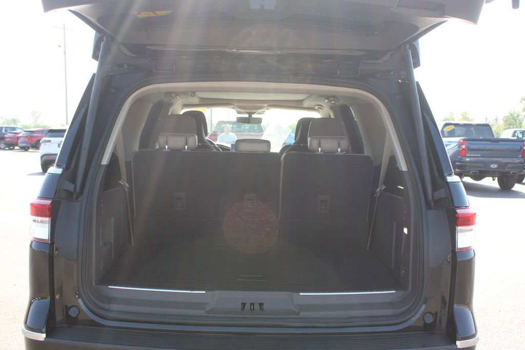 Used 2024 Lincoln Navigator L Reserve AWD/4WD image 13