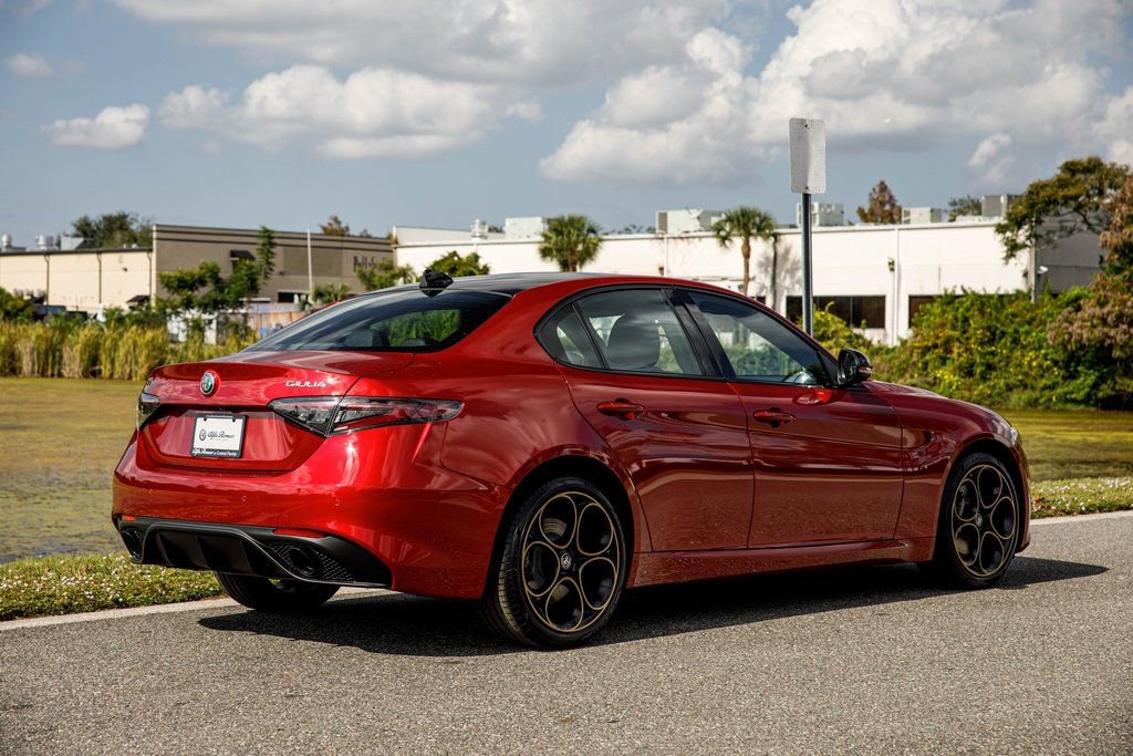 New 2025 Alfa Romeo Giulia AWD w/ Driving Assist Package image 3